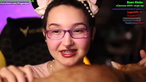   Jaywise Frogfoot  online show from January 17, 2025, 9:28 pm