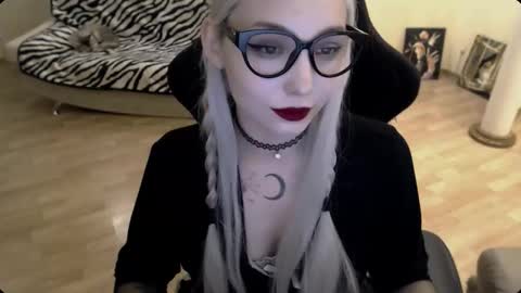 Lilith online show from November 21, 2025, 12:15 pm