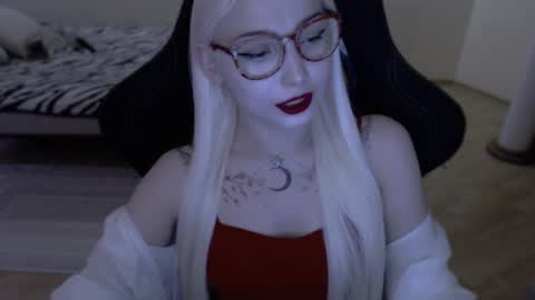 Snapshot of fromsun_forsoul chatting on May 28, 2026, 3:42 pm Lilith online show from May 28, 2026, 3:42 pm