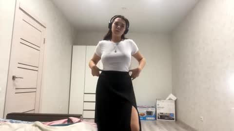 Emily online show from September 8, 2025, 3:44 pm