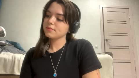 Emily online show from September 24, 2025, 3:37 pm