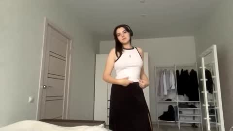 Emily online show from October 5, 2025, 7:17 am