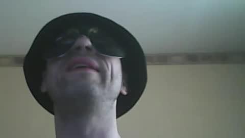 Snapshot of fryboxxxxx chatting on April 25, 2026, 6:38 am fry online show from April 25, 2026, 6:38 am