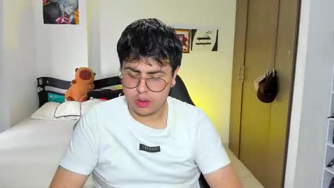 Snapshot of fuck_blow chatting on December 14, 2025, 5:40 pm uwu online show from December 14, 2025, 5:40 pm