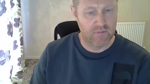 Snapshot of fuck_buddy_uk chatting on February 27, 2026, 2:50 pm Fuck Buddy UK online show from February 27, 2026, 2:50 pm