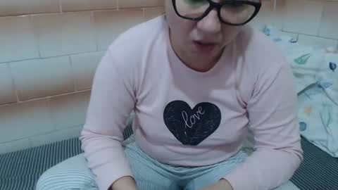 Ella online show from December 17, 2024, 6:13 am