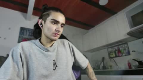 Snapshot of fuck_star_boy chatting on November 18, 2025, 11:48 pm Jhonny online show from November 18, 2025, 11:48 pm