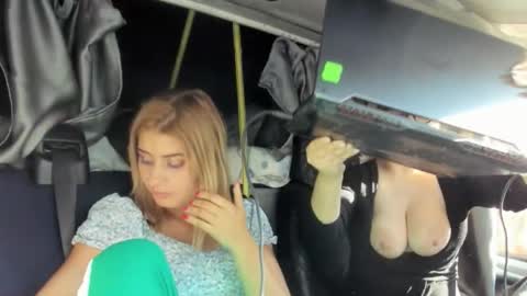 Angelique online show from November 24, 2025, 11:21 am