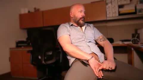 Snapshot of fuckadilf chatting on December 16, 2024, 5:33 pm fuckadilf online show from December 16, 2024, 5:33 pm