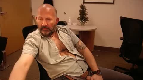 Snapshot of fuckadilf chatting on December 18, 2024, 5:00 pm fuckadilf online show from December 18, 2024, 5:00 pm