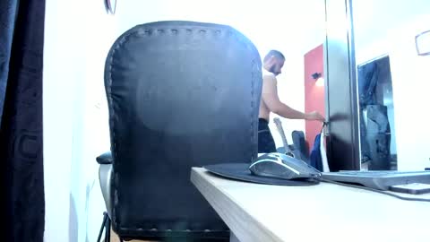 SERGIO THE SEX LAWYER online show from May 5, 2026, 5:15 am