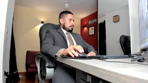 SERGIO THE SEX LAWYER online show from May 6, 2026, 2:08 am