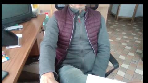 Bruchus online show from February 11, 2026, 6:29 am