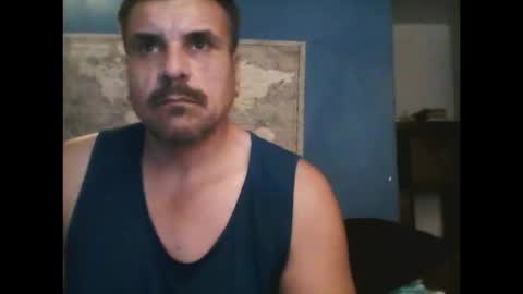 fuego1ento22 online show from October 14, 2025, 7:53 am