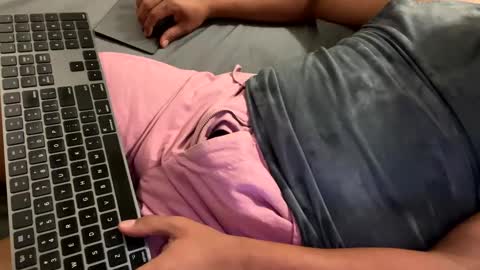 Snapshot of fuklicious chatting on March 4, 2025, 12:29 am fuklicious online show from March 4, 2025, 12:29 am