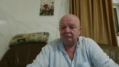 Snapshot of fullballs6 chatting on December 15, 2025, 2:05 am fullballs6 online show from December 15, 2025, 2:05 am