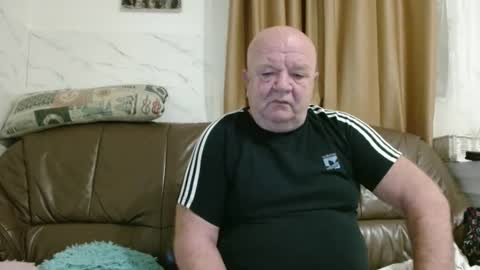 fullballs6 online show from February 13, 2026, 3:24 am