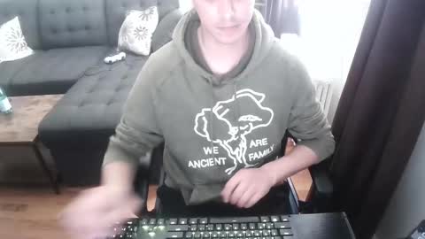 fullandready online show from October 7, 2025, 4:26 pm