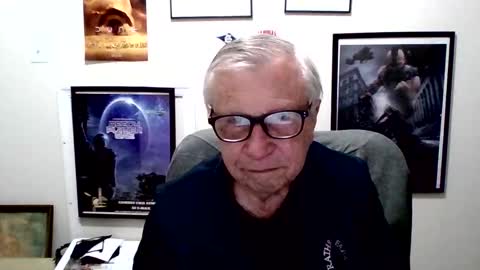 Snapshot of funclemike chatting on May 8, 2026, 11:43 pm funclemike online show from May 8, 2026, 11:43 pm