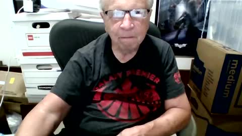 Snapshot of funclemike chatting on June 13, 2026, 2:48 pm funclemike online show from June 13, 2026, 2:48 pm