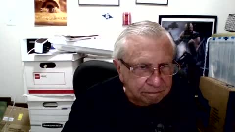 Snapshot of funclemike chatting on June 18, 2026, 3:27 pm funclemike online show from June 18, 2026, 3:27 pm