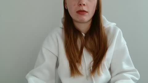 Snapshot of funemma000 chatting on April 15, 2026, 9:05 am Emma online show from April 15, 2026, 9:05 am