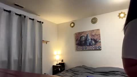 Linnys Palace online show from December 19, 2025, 10:39 pm