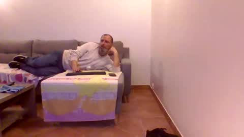 Snapshot of funissimo chatting on March 6, 2025, 5:35 am funissimo online show from March 6, 2025, 5:35 am