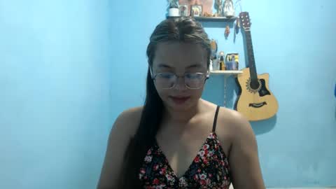 Snapshot of funluvnpinay4u chatting on May 26, 2026, 2:07 am MAE online show from May 26, 2026, 2:07 am