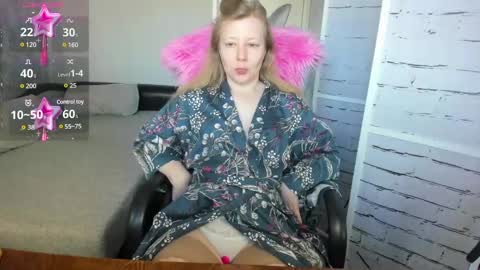 funny_bunny4 online show from February 23, 2025, 12:48 pm
