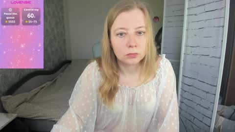 funny_bunny4 online show from April 4, 2026, 12:35 pm