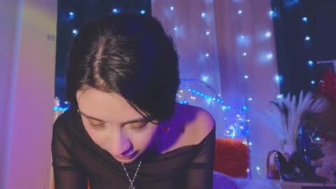 Tiffany online show from February 19, 2025, 4:12 am