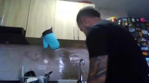 Zanty online show from January 3, 2025, 6:57 pm