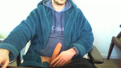 YWhiteNiceMan online show from March 3, 2025, 11:22 am