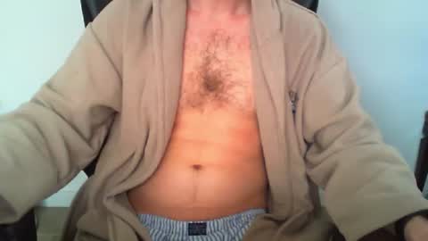 YWhiteNiceMan online show from June 15, 2026, 10:17 am