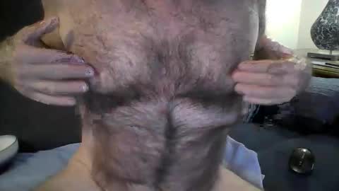 Snapshot of furrybignips chatting on January 9, 2026, 4:32 pm FurryDude online show from January 9, 2026, 4:32 pm