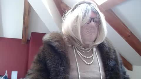 Dany online show from November 8, 2025, 9:31 am