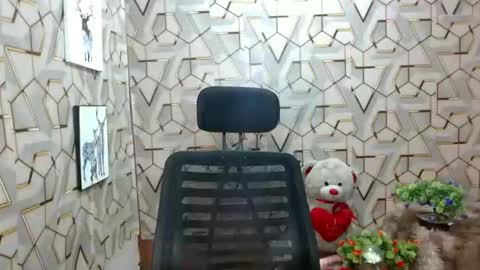 fushialore online show from January 6, 2026, 11:29 pm