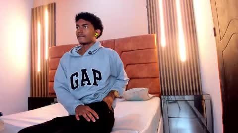 fykmor online show from October 22, 2025, 4:02 am