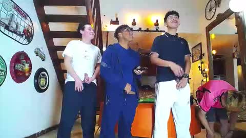 FYOTTY online show from October 5, 2025, 11:41 am