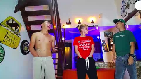 FYOTTY online show from October 10, 2025, 11:42 am