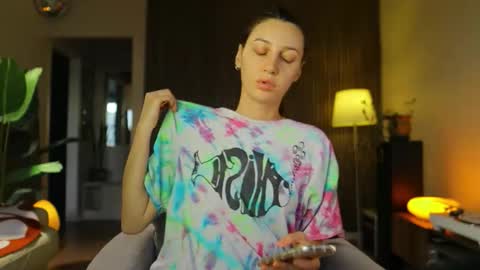 G online show from September 25, 2025, 3:27 pm