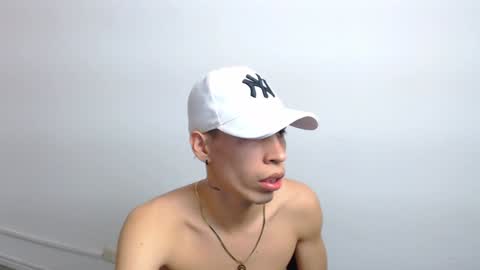 Snapshot of gaarataihen1 chatting on January 23, 2025, 3:22 pm Gaara online show from January 23, 2025, 3:22 pm