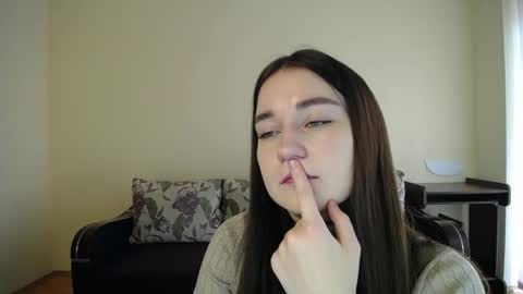Snapshot of gabby_di chatting on December 2, 2024, 8:41 am Jaklin online show from December 2, 2024, 8:41 am