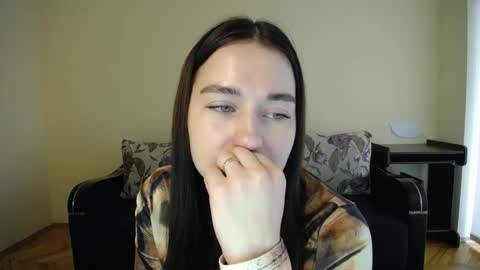 Snapshot of gabby_di chatting on December 3, 2024, 9:33 am Jaklin online show from December 3, 2024, 9:33 am