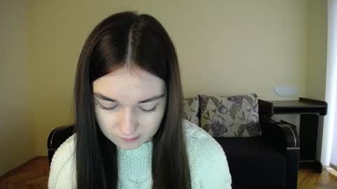 Snapshot of gabby_di chatting on December 6, 2024, 8:59 am Jaklin online show from December 6, 2024, 8:59 am