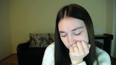 Snapshot of gabby_di chatting on December 6, 2024, 3:22 pm Jaklin online show from December 6, 2024, 3:22 pm