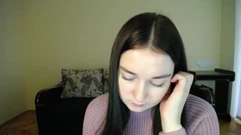 Snapshot of gabby_di chatting on December 9, 2024, 12:19 pm Jaklin online show from December 9, 2024, 12:19 pm