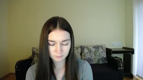 Snapshot of gabby_di chatting on December 10, 2024, 12:38 pm Jaklin online show from December 10, 2024, 12:38 pm