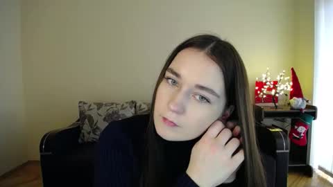 Snapshot of gabby_di chatting on December 15, 2024, 8:30 am Jaklin online show from December 15, 2024, 8:30 am